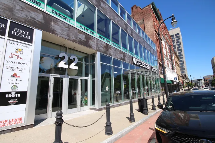22 Front St Retail property in Worcester