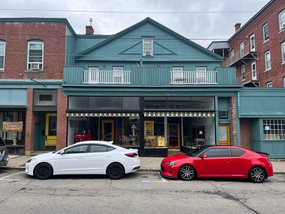 15 Hamilton St Retail property in Southbridge