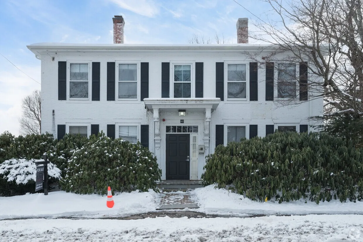 997 Main St Multifamily property in Leicester, MA